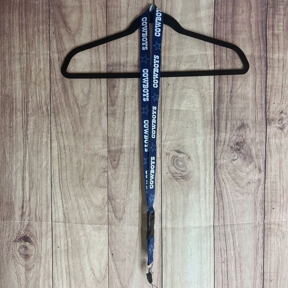NFL Dallas Cowboys Football Lanyard Detachable Keychain Holder Strap 24" - Picture 1 of 6